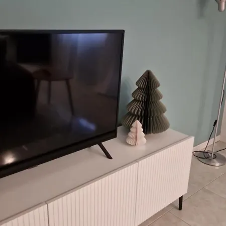 Apartman House 13 In *