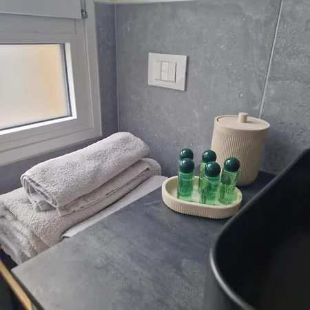 Apartman House 13 In *