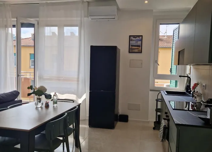Apartman House 13 In *