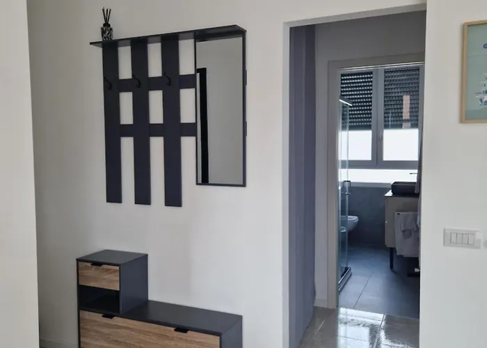 House 13 In Apartman Cernobbio